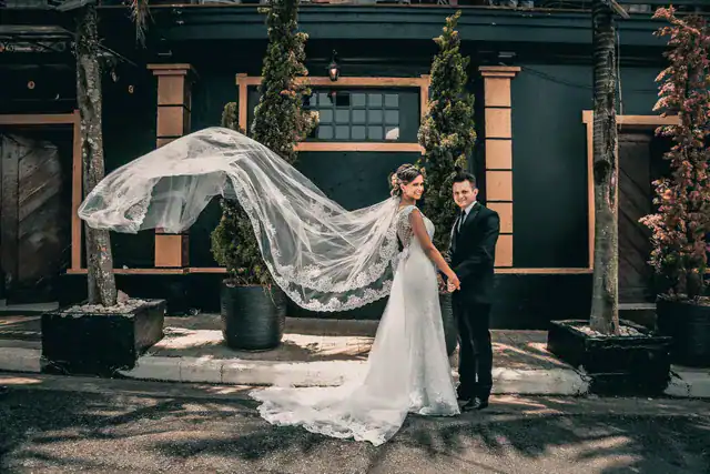 Tips & Tricks From Wedding Experts Hero Image